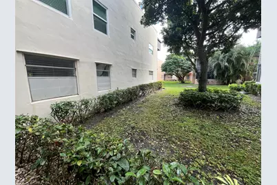 446 Burgundy J, Delray Beach, FL 33484 - Photo 35