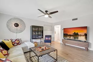 23 Colonial Club Dr, Boynton Beach, FL 33435 - Photo 13