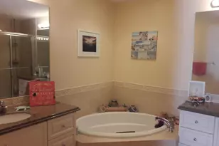 37 Harbour Isle Dr E, Fort Pierce, FL 34949 - Photo 9