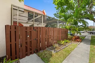 6327 Seven Springs Blvd, Greenacres, FL 33463 - Photo 31