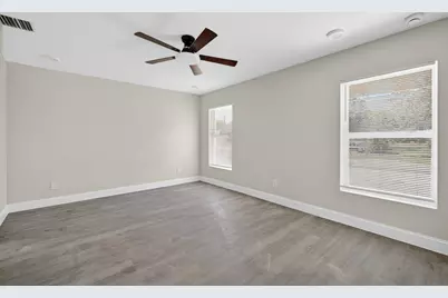 706 Dundas Court, Fort Pierce, FL 34950 - Photo 17