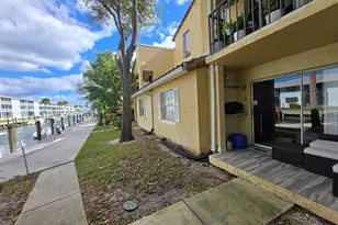 1105 Lake Shore Dr, Lake Park, FL 33403 - Photo 1