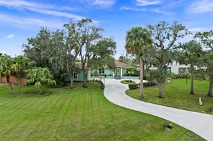 2351 Sweetwater Dr, Fort Pierce, FL 34981 - Photo 37