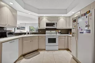 830 Windermere Way, Palm Beach Gardens, FL 33418 - Photo 13