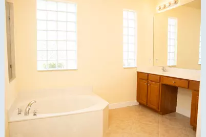 1080 Southlakes Way SW, Vero Beach, FL 32968 - Photo 11