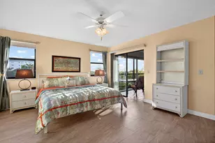 2240 N Cypress Bend Dr, Pompano Beach, FL 33069 - Photo 15