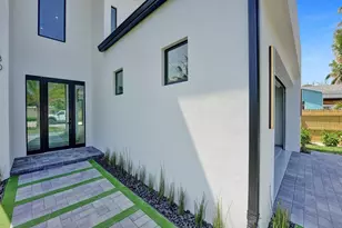 130 E Hart St, Lantana, FL 33462 - Photo 9