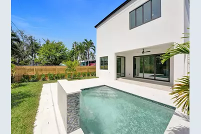 130 E Hart Street, Lantana, FL 33462 - Photo 3