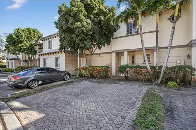 2025 Island Drive Drive, Riviera Beach, FL 33404 - Photo 5