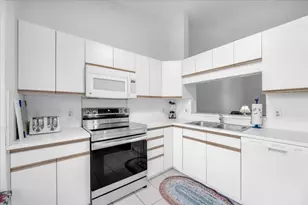 18081 SE Country Club Dr, Jupiter, FL 33469 - Photo 5