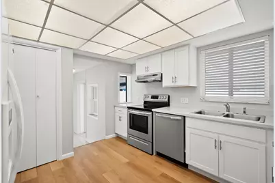 3905 Flag Drive, Palm Beach Gardens, FL 33410 - Photo 13