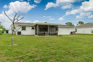 750 SE Academy Ln, Port Saint Lucie, FL 34984 - Photo 15