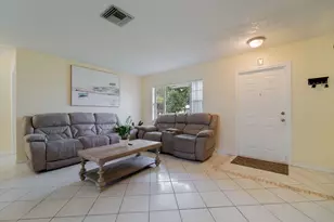 750 SE Academy Ln, Port Saint Lucie, FL 34984 - Photo 5