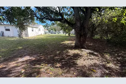 208 NW 8th Avenue, Delray Beach, FL 33444 - Photo 3