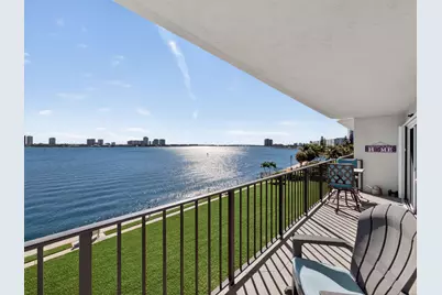 801 Lake Shore Drive, Unit #405, Lake Park, FL 33403 - Photo 3