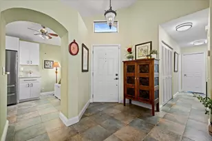 11 Dorchester Cir, Palm Beach Gardens, FL 33418 - Photo 5