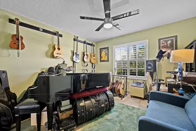 11 Dorchester Circle, Palm Beach Gardens, FL 33418 - Photo 15