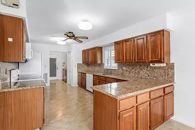 10848 Greentrail Drive S, Boynton Beach, FL 33436 - Photo 15