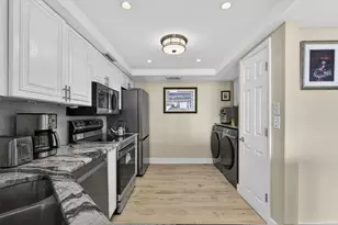 2400 Presidential Way, West Palm Beach, FL 33401 - Photo 7