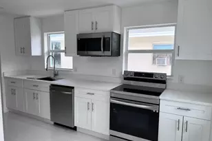 1015 S K St, Lake Worth Beach, FL 33460 - Photo 3