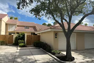 127 Old Meadow Way, Palm Beach Gardens, FL 33418 - Photo 1