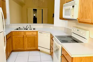 9209 Wentworth Ln, Port Saint Lucie, FL 34986 - Photo 3