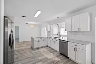 8776 SE Bahama Cir, Hobe Sound, FL 33455 - Photo 5