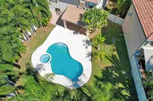 5302 Victoria Cir, West Palm Beach, FL 33409 - Photo 1