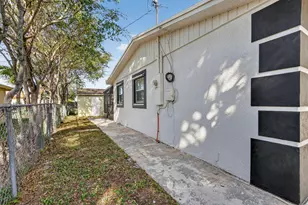 926 S 13th Ave S, Lake Worth Beach, FL 33460 - Photo 33