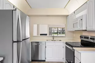 61 Edinburgh Dr, Palm Beach Gardens, FL 33418 - Photo 23