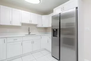 7750 SW 10th Ct, North Lauderdale, FL 33068 - Photo 3