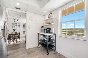 3900 Oaks Clubhouse Dr, Pompano Beach, FL 33069 - Photo 7