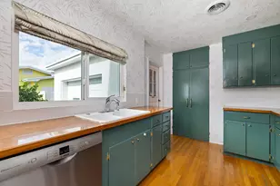 359 Ellamar Rd, West Palm Beach, FL 33405 - Photo 9