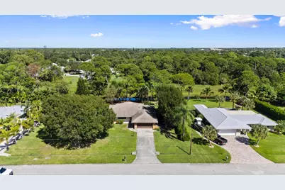 1537 SE Blockton Avenue, Port Saint Lucie, FL 34952 - Photo 3