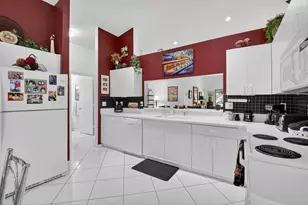 9716 Sills Dr E, Boynton Beach, FL 33437 - Photo 9