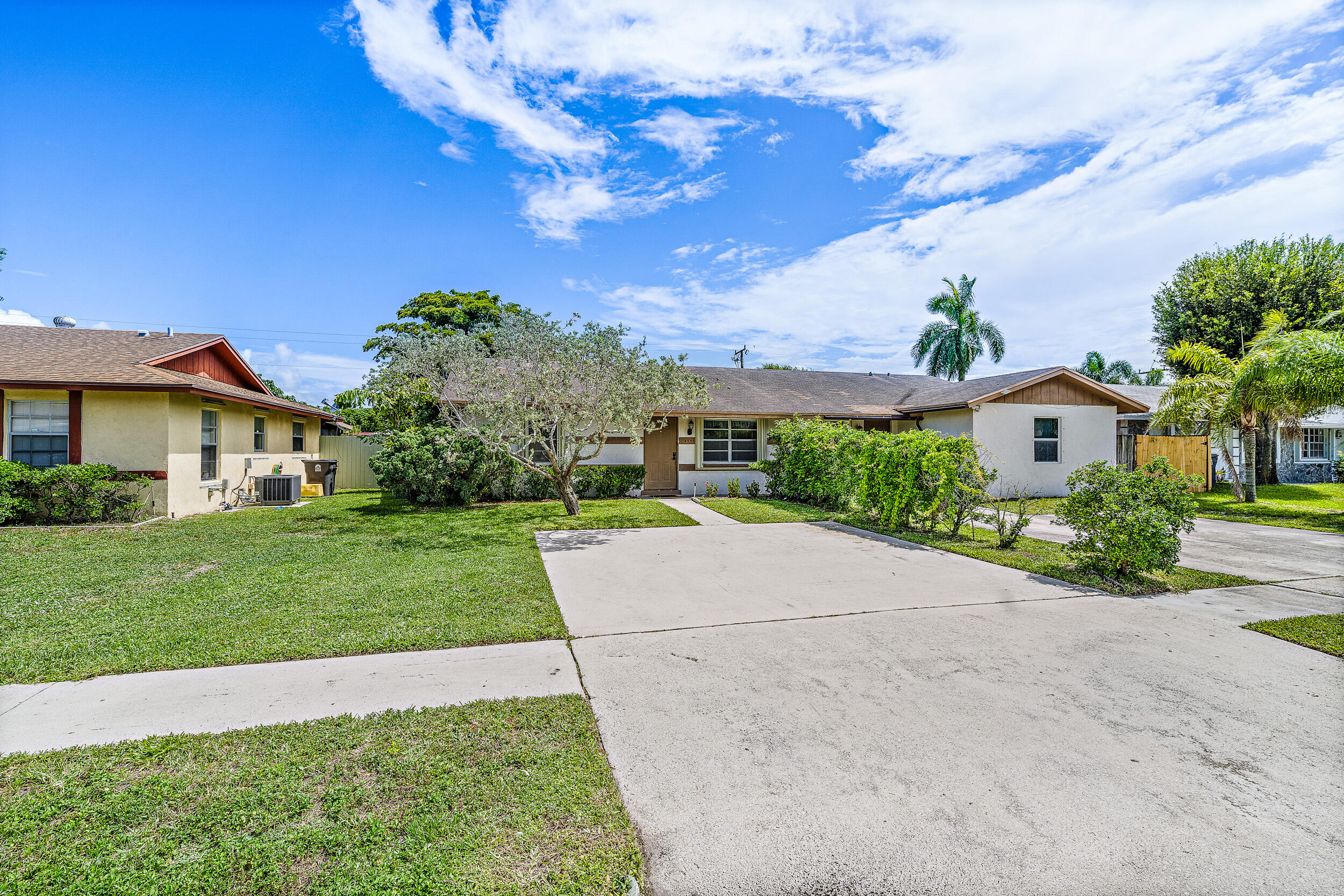 4555 Arthur St, Palm Beach Gardens, FL 33418 - MLS RX-10817590 ...