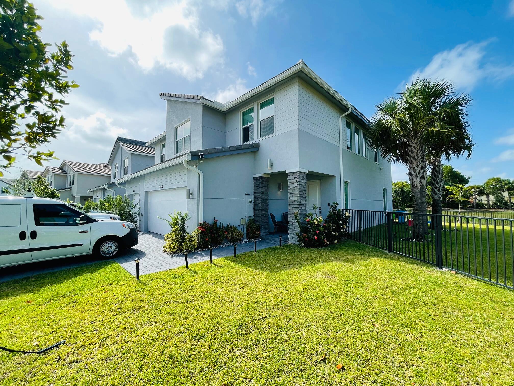Live The Florida Dream Discover The Best Deerfield Beach Condos For Rent - 1e69vir
