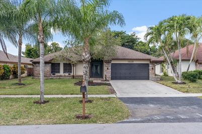 18328 181st Circle, Boca Raton, FL 33498 - Photo 1