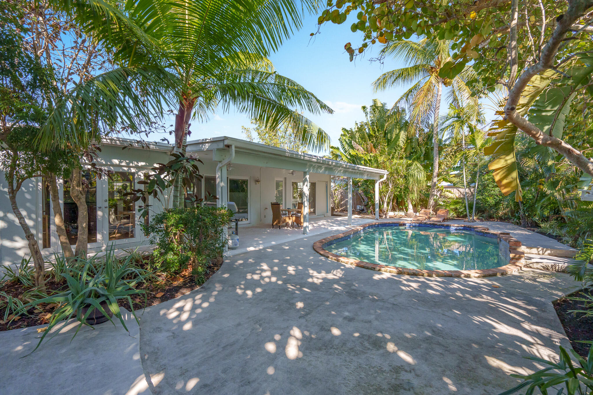 900-se-14th-st-deerfield-beach-fl-33441-mls-rx-10863756-coldwell