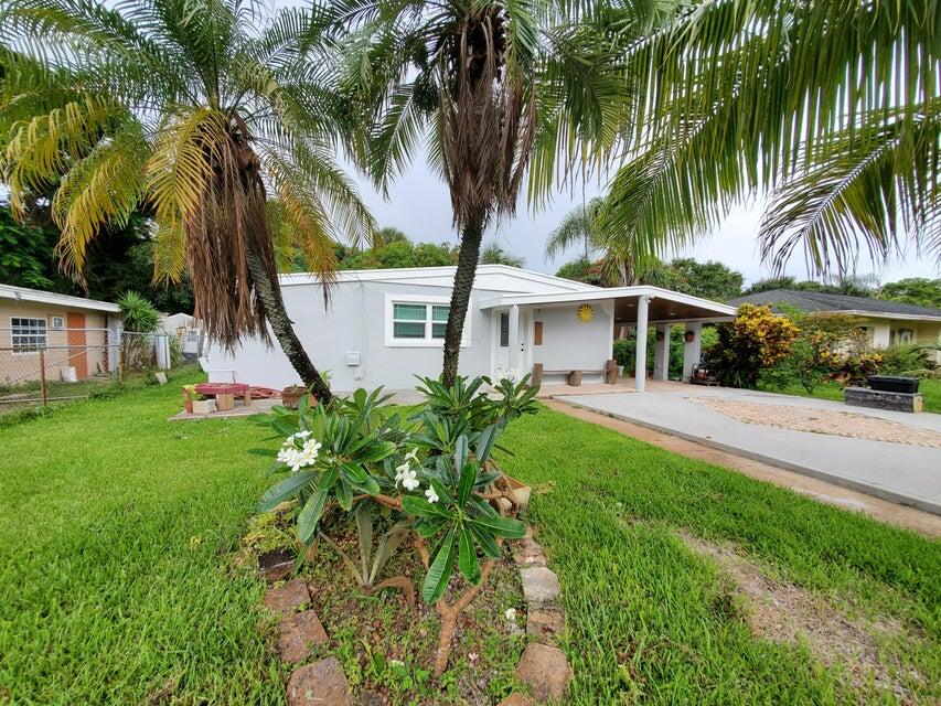 1305 Wyoming Ave, Fort Pierce, FL 34982 MLS RX10882899 Coldwell Banker