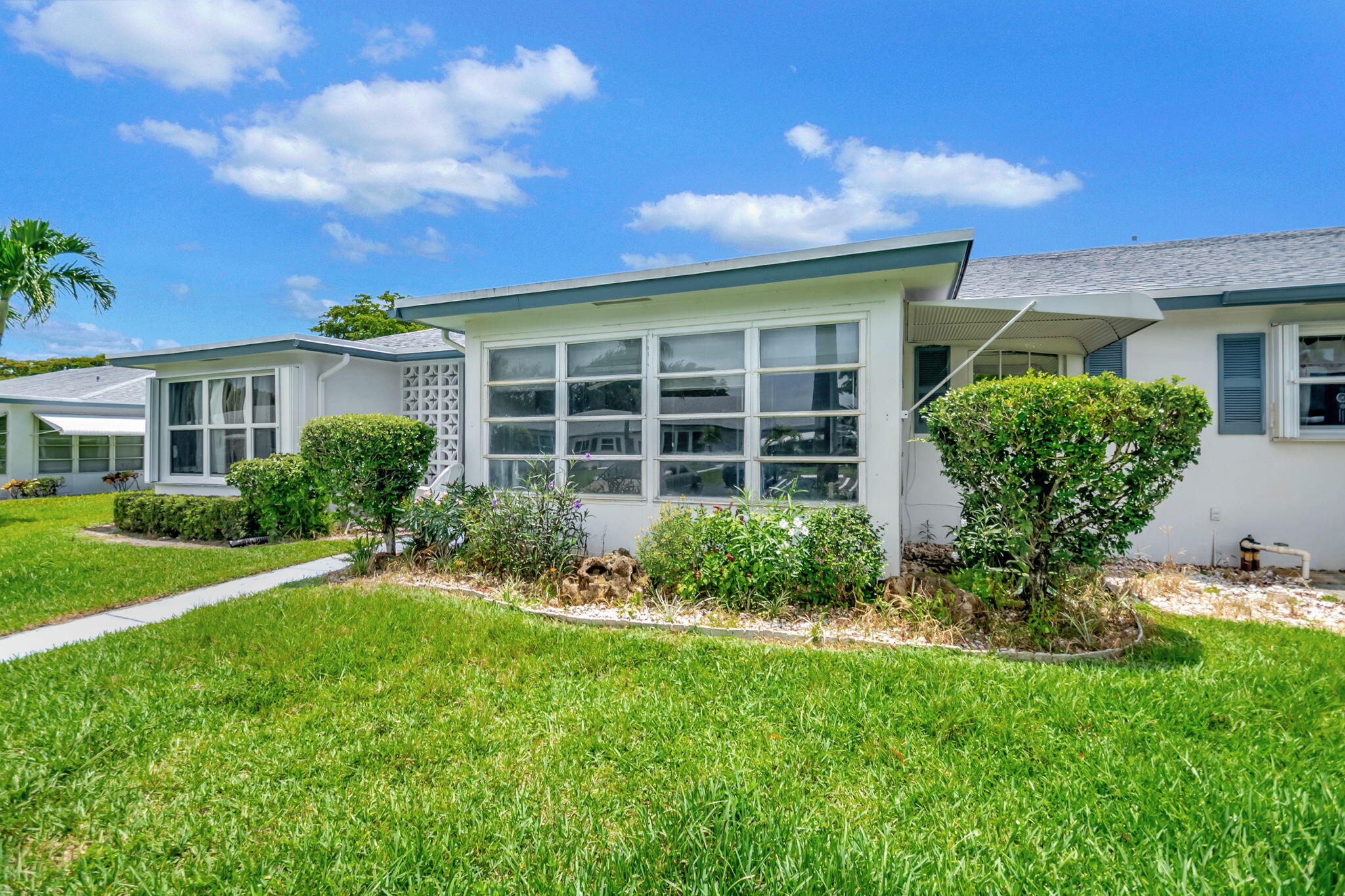 1215 S Drive Way #B, Delray Beach, FL 33445 - MLS R10998823 - Coldwell