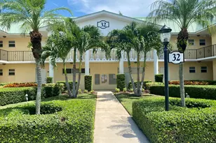 32 Colonial Club Dr, Boynton Beach, FL 33435 - Photo 1
