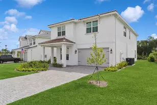 6727 SE Lost Pne Dr, Stuart, FL 34997 - Photo 1