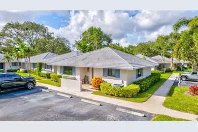 212 Club Drive, Palm Beach Gardens, FL 33418 - Photo 1