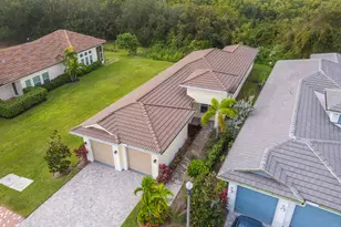 139 SE Via Bisento, Port Saint Lucie, FL 34952 - Photo 1