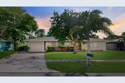 708 Lake Osborne Terrace, Lake Worth, FL 33461 - Photo 1