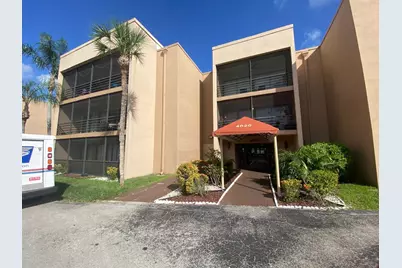 4020 N Hills Drive, Unit #28, Hollywood, FL 33021 - Photo 1