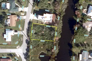 2549 SE Appleby St, Port Saint Lucie, FL 34984 - Photo 1