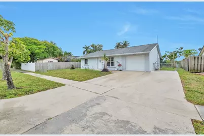 4704 Poseidon Place, Lake Worth, FL 33463 - Photo 1