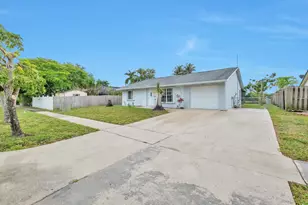 4704 Poseidon Pl, Lake Worth, FL 33463 - Photo 1